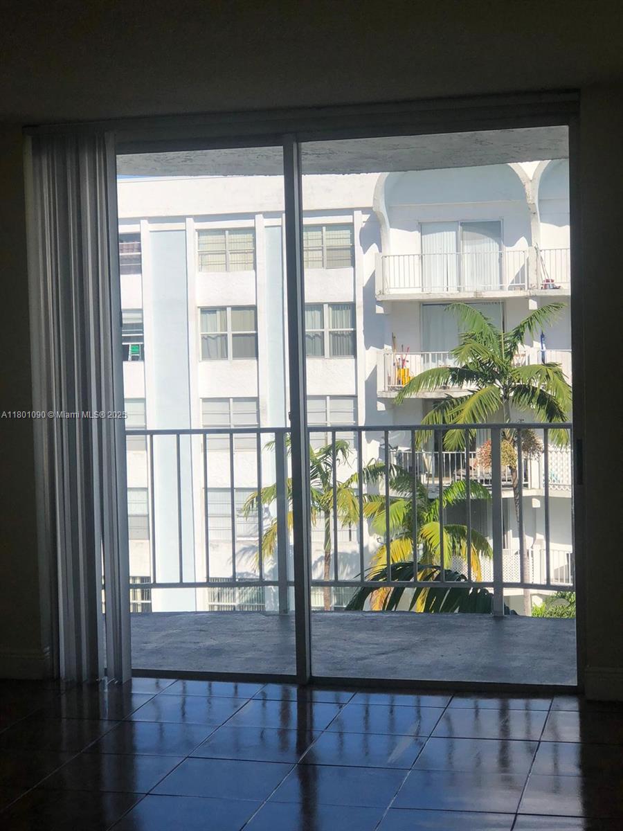 6dd28e9b-5199 492 NW 165th St Rd # C514, Miami FL 33169 — #A11801090