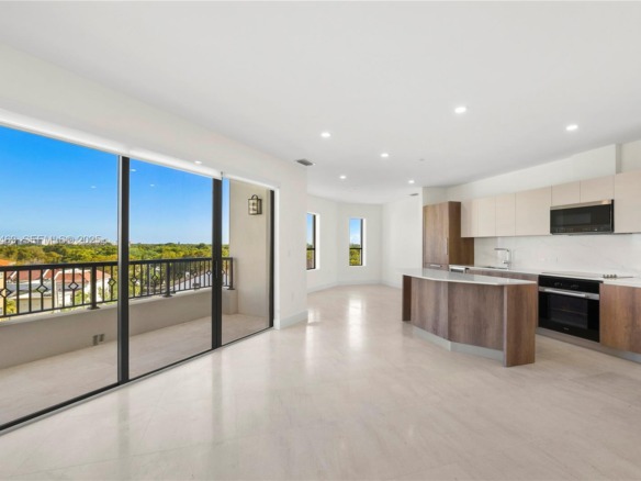 701 Valencia Ave # 403, Coral Gables FL 33134 — #A11801469