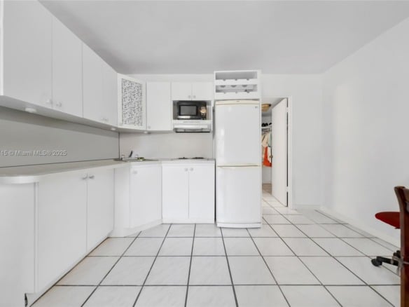 6484 Indian Creek Dr # 202, Miami Beach FL 33141 — #A11802715