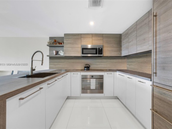 400 Sunny Isles # 1106, Sunny Isles Beach FL 33160 — #A11802813