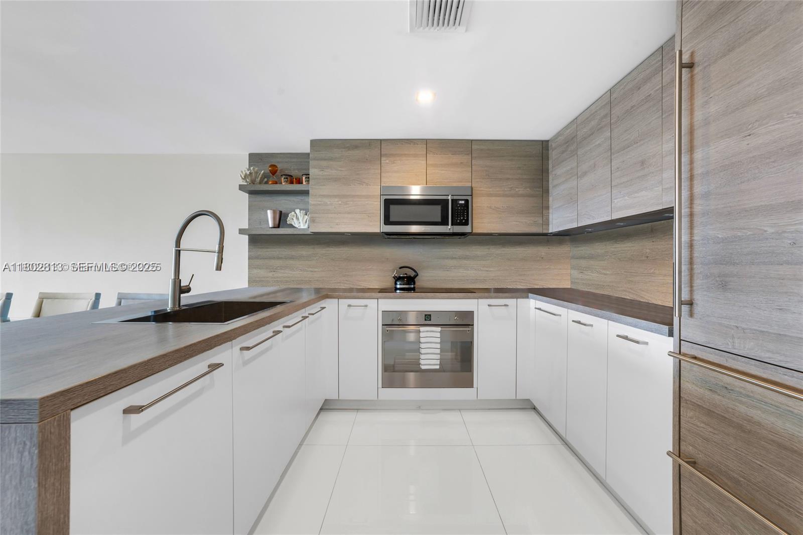 400 Sunny Isles # 1106, Sunny Isles Beach FL 33160 — #A11802813