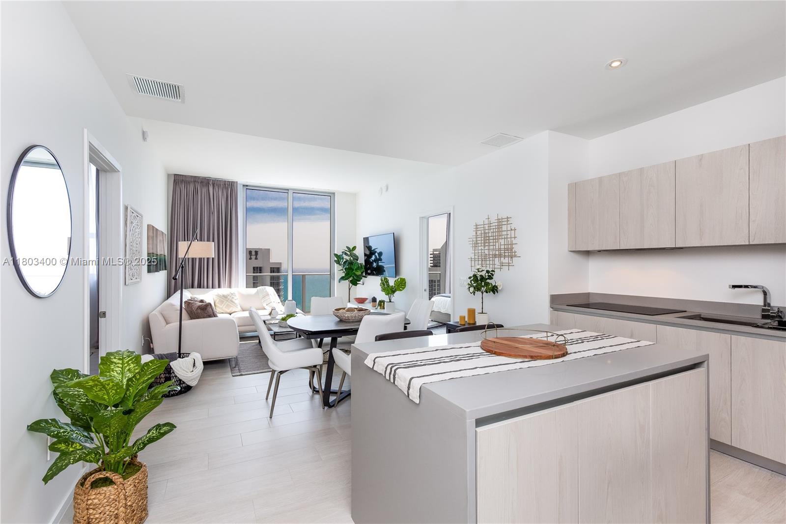 6dd28e9b-5246 4010 S Ocean Dr # T4303, Hollywood FL 33019 — #A11803400