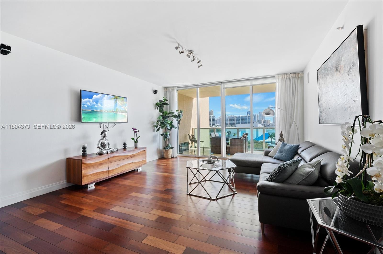 6dd28e9b-5265 3330 NE 190th St # 717, Aventura FL 33180 — #A11804379