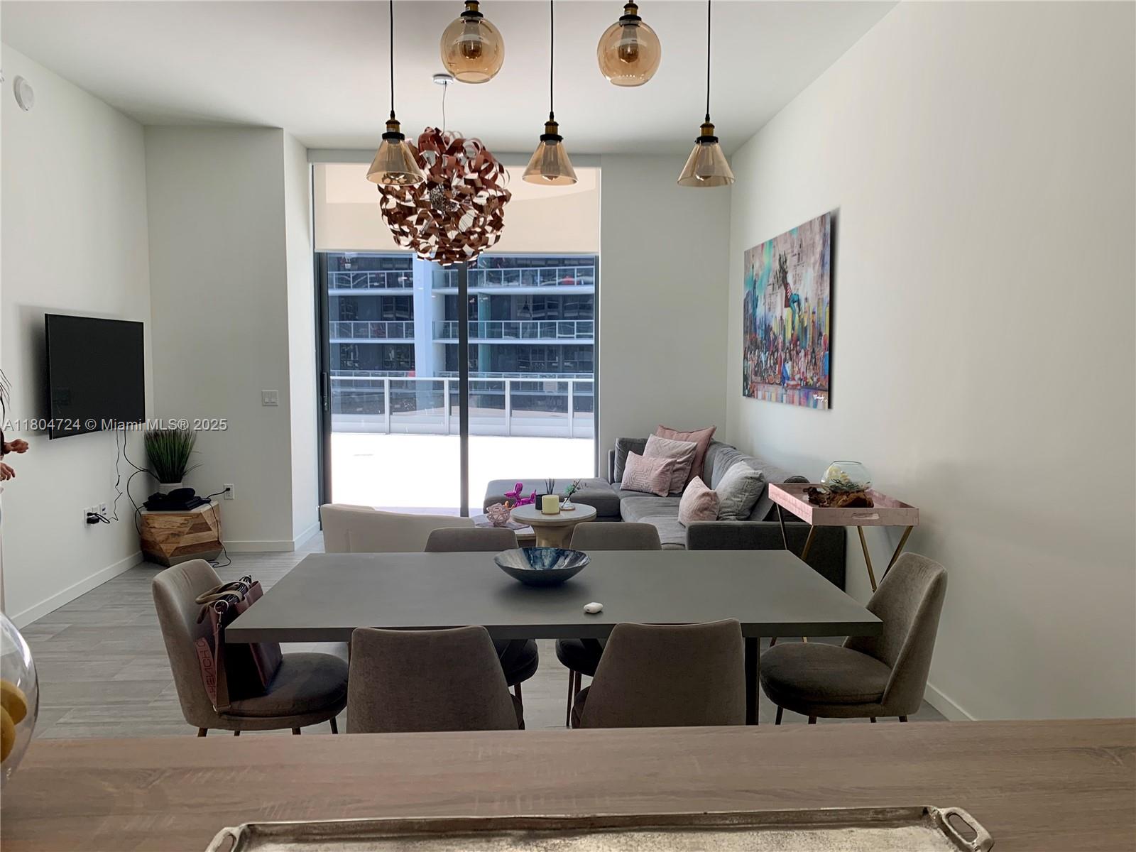 6dd28e9b-5275 1000 Brickell Plz # 1805, Miami FL 33131 — #A11804724