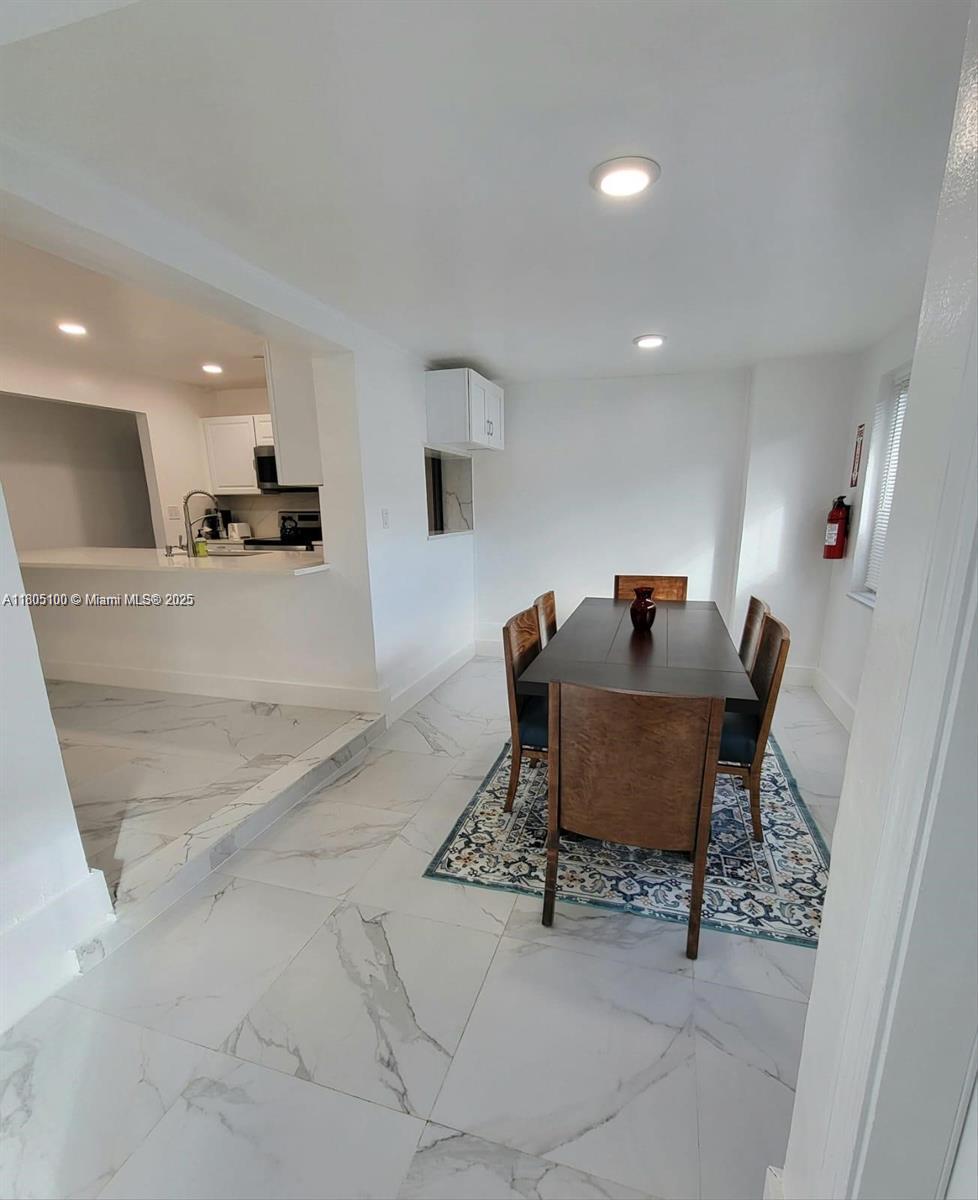 6dd28e9b-5284 Listing #A11805100