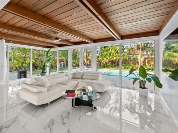 1025 Washington St, Hollywood FL 33019 — #A11805558