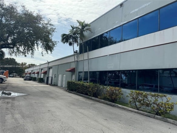 2870 Stirling Rd, Hollywood FL 33020 — #A11810349