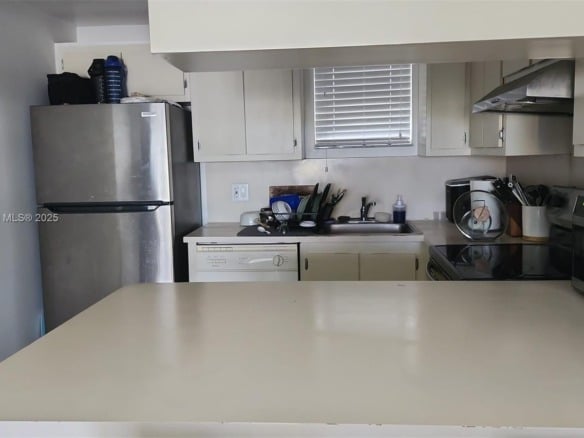 8290 Lake Dr # 527, Doral FL 33166 — #A11811261