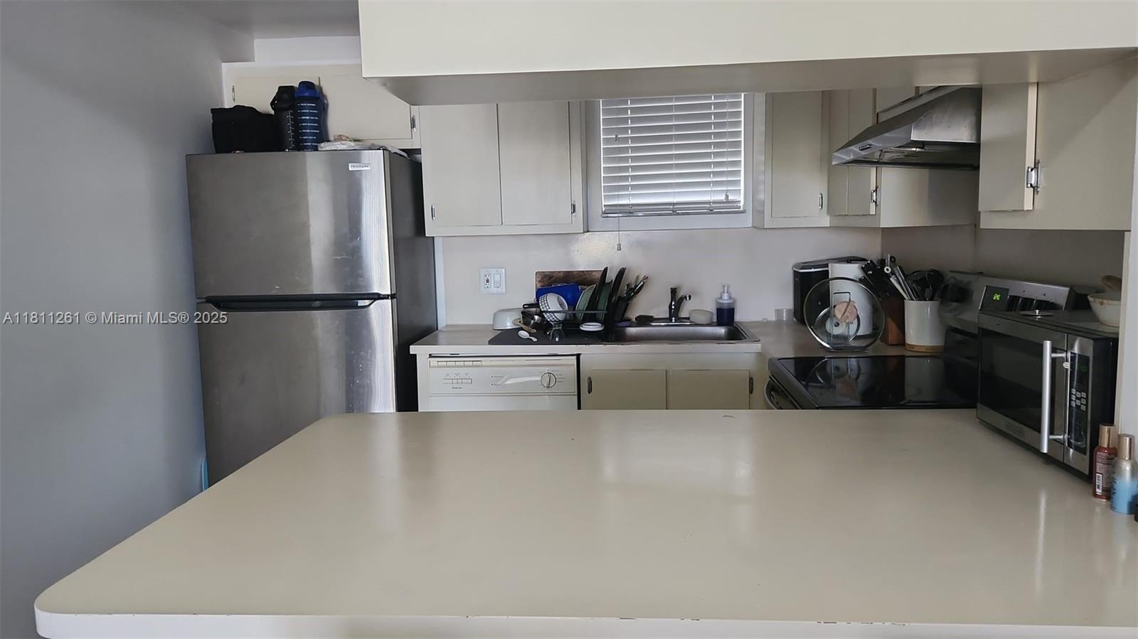 8290 Lake Dr # 527, Doral FL 33166 — #A11811261