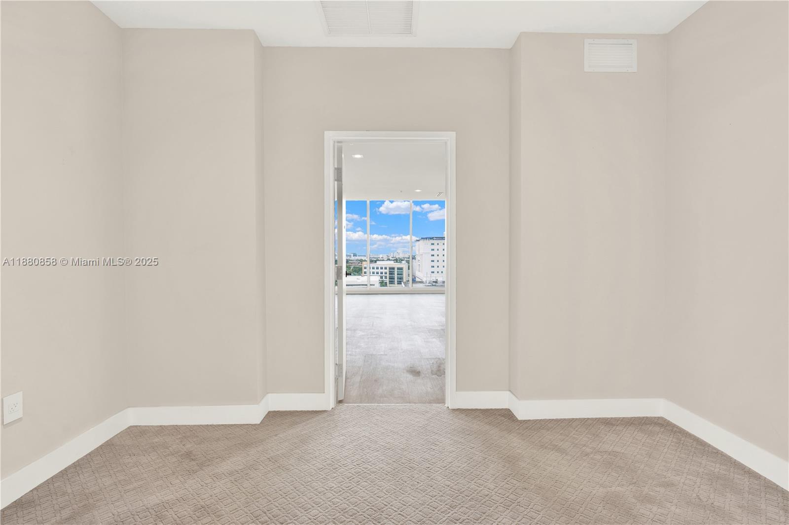6dd28e9b-546 2820 NE 214th St # 1005, Aventura FL 33180 — #A11880858