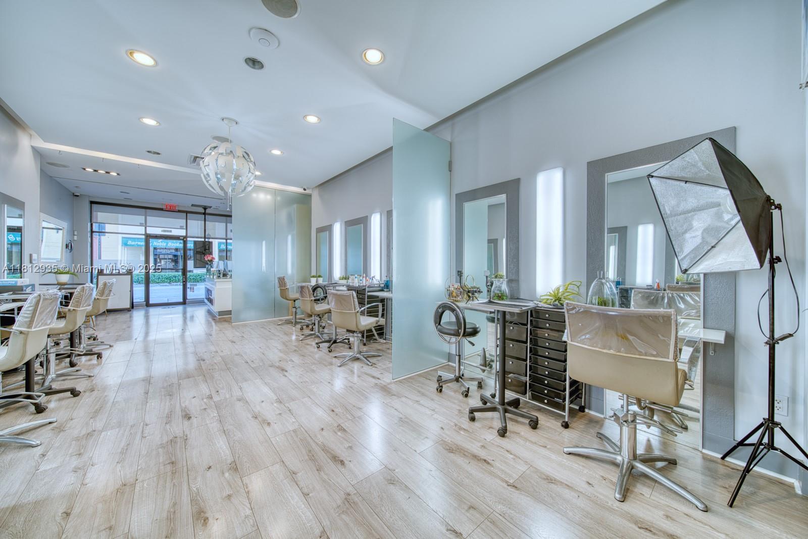 O Full Service Beauty Salon On Sunset Dr & 57th Ave, Coral Gables FL 33143 — #A11812935