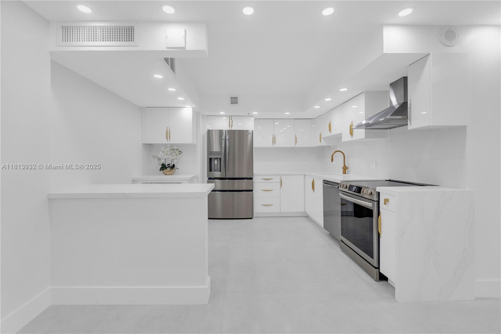 6dd28e9b-5493 1201 S Ocean Dr # 507S, Hollywood FL 33019 — #A11813932