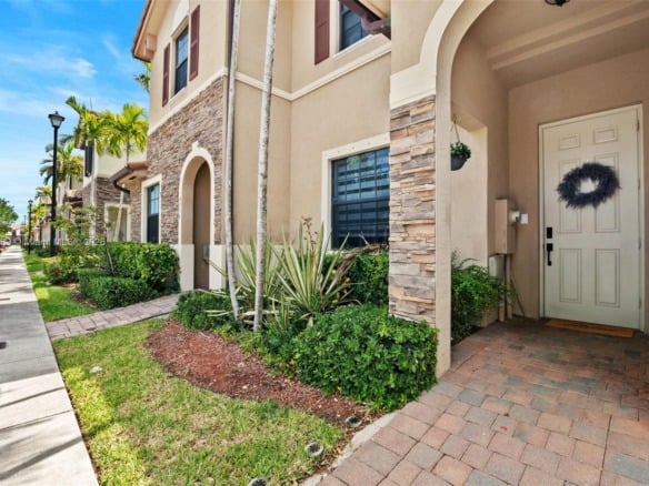 9362 W 33rd Ln, Hialeah FL 33018 — #A11818833