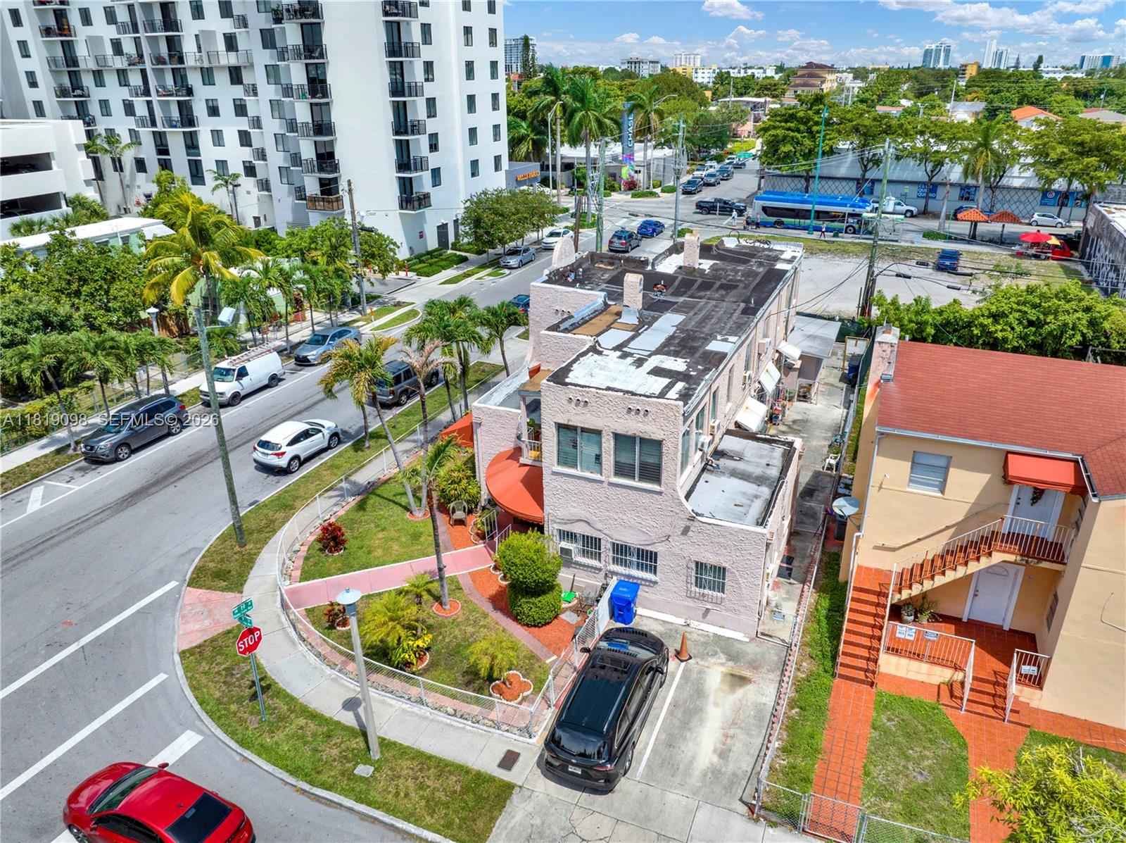 6dd28e9b-5608 829 SW 19th Ave, Miami FL 33135 — #A11819098