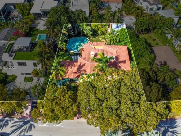 2050 Alton Rd, Miami Beach FL 33140 — #A11819857