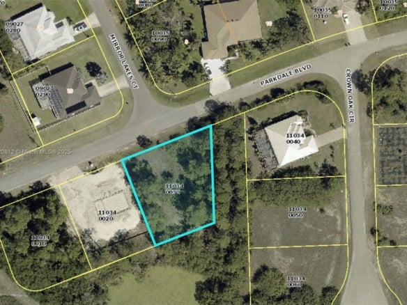 618 Parkdale Blvd, Lehigh Acres FL 33974 — #A11820812