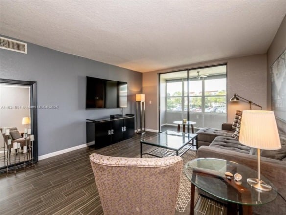 2860 Somerset Dr # 210K, Lauderdale Lakes FL 33311 — #A11821881