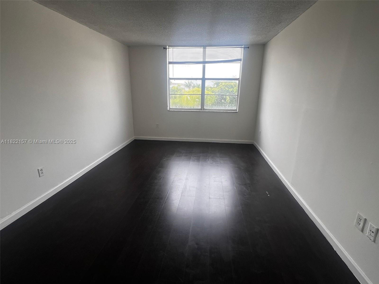 6dd28e9b-5681 498 NW 165th St Rd # D303, Miami FL 33169 — #A11822157
