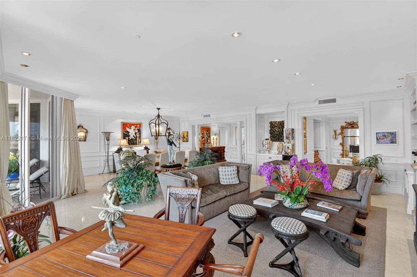 6dd28e9b-5682 19925 NE 39th Pl # 404, Aventura FL 33180 — #A11822171