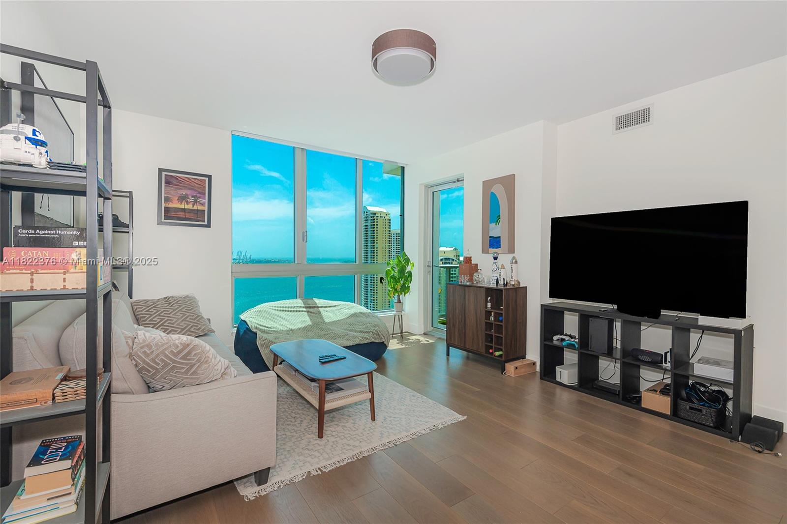 6dd28e9b-5691 300 S Biscayne Blvd # 2612, Miami FL 33131 — #A11822376