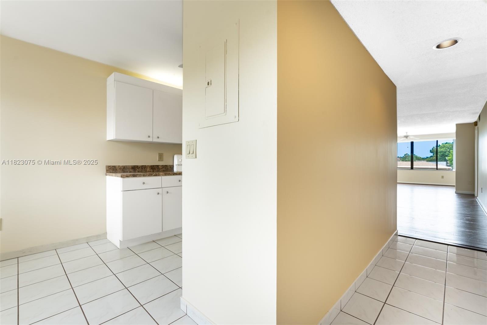 6dd28e9b-5705 9455 N Belfort Cir # 211, Tamarac FL 33321 — #A11823075