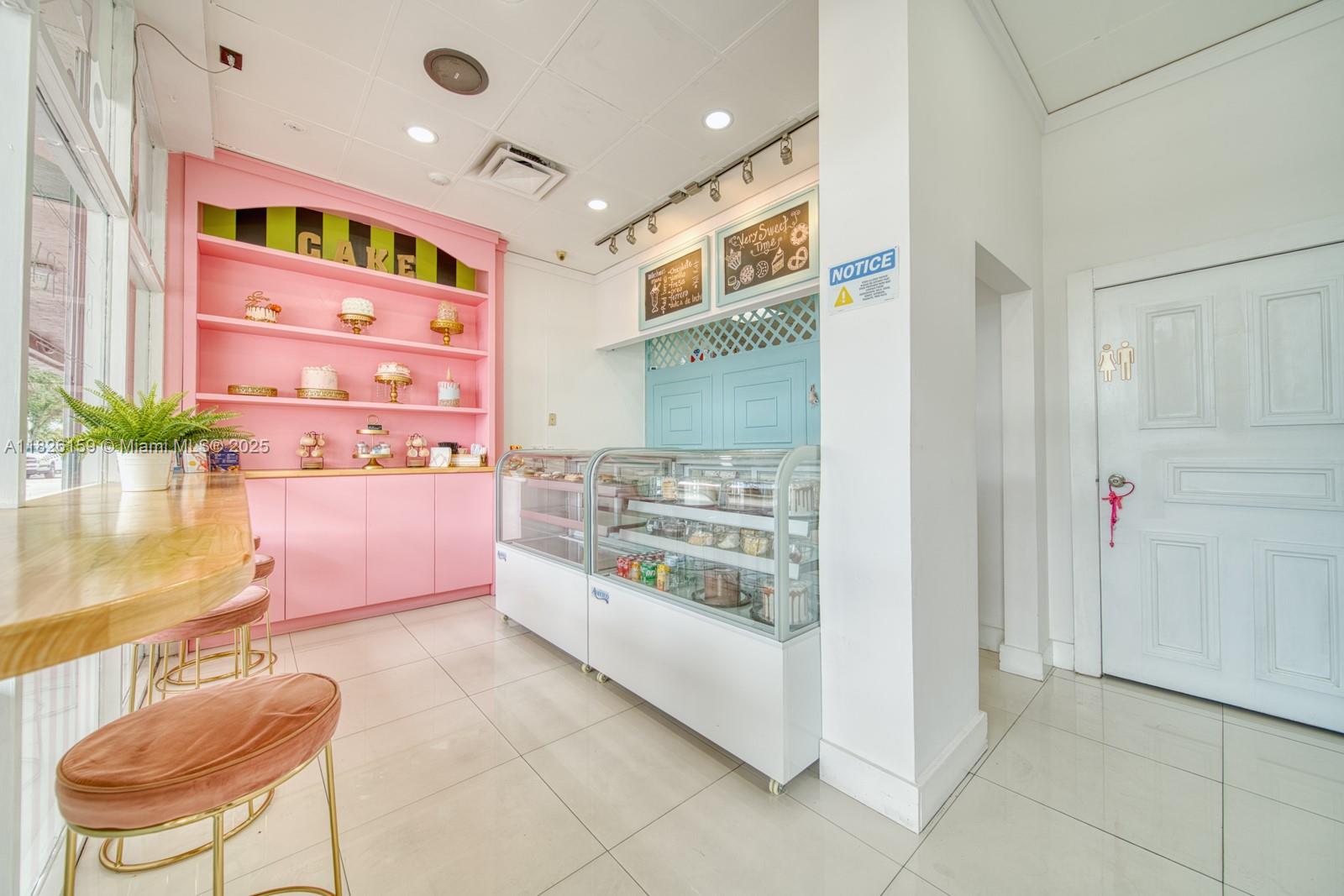 6dd28e9b-5777 Bakery & Cafe For Sale On Bird Road, Kendall FL 33175 — #A11826159