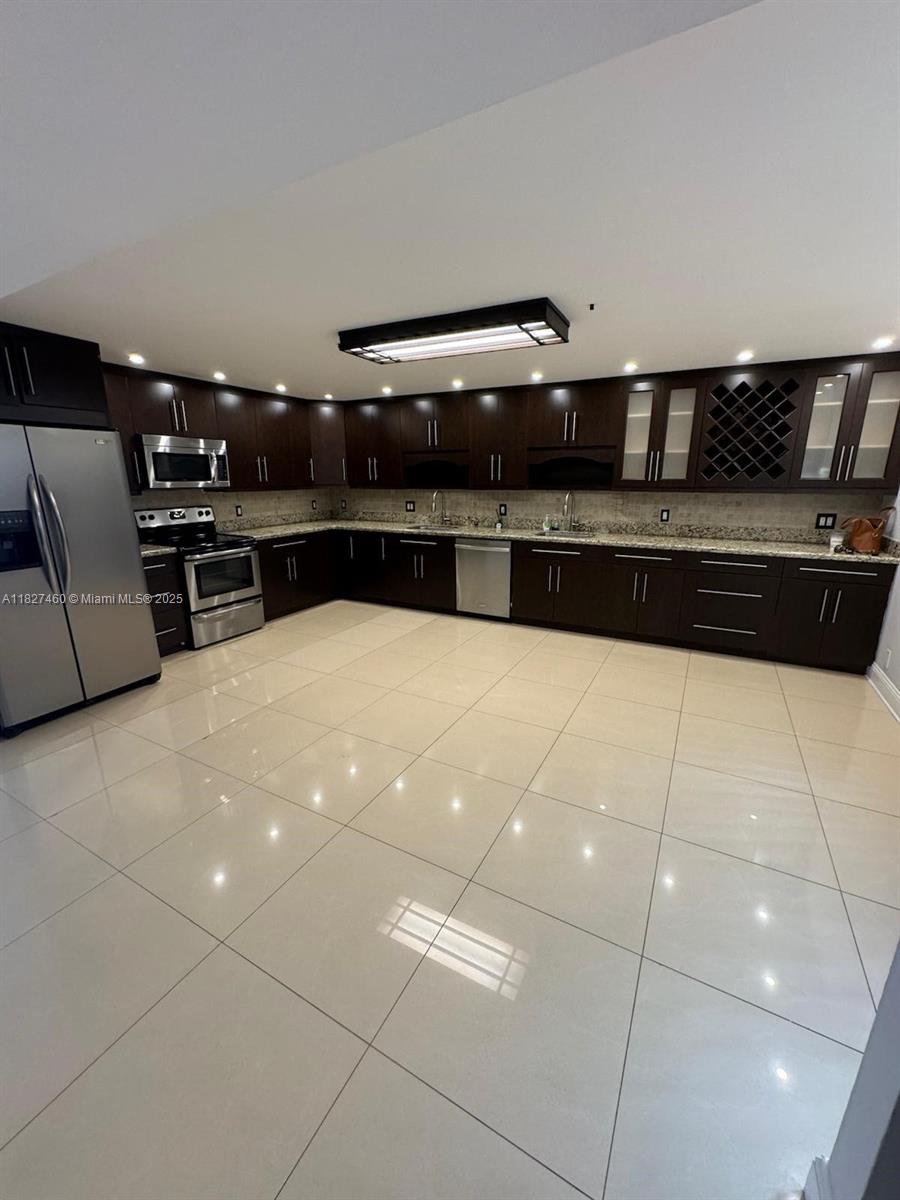 20401 NE 30th Ave # 8, Aventura FL 33180 — #A11827460