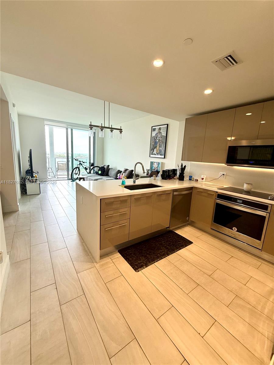 6dd28e9b-5813 2000 Metropica Way # 1605, Sunrise FL 33323 — #A11827682
