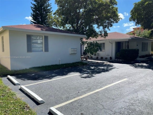 1842 Madison St, Hollywood FL 33020 — #A11827960