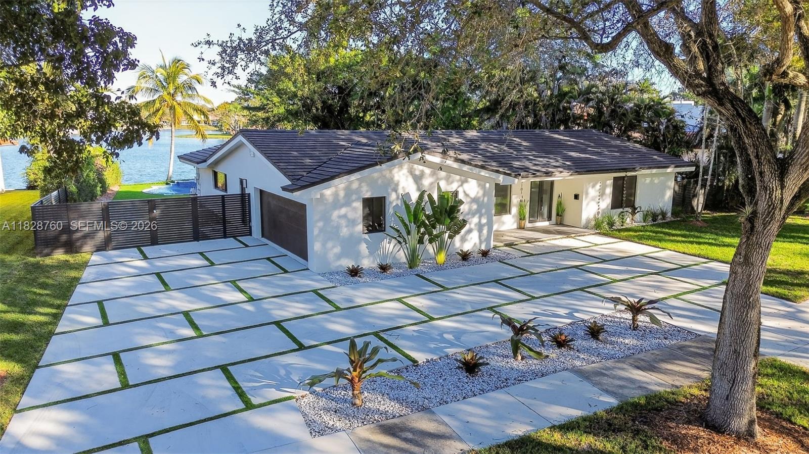 6dd28e9b-5843 7101 E Troon Cir, Miami Lakes FL 33014 — #A11828760