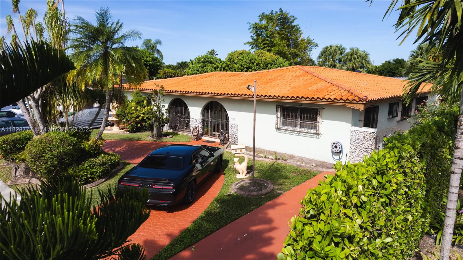 6dd28e9b-5844 9601 SW 66th St, Miami FL 33173 — #A11828777