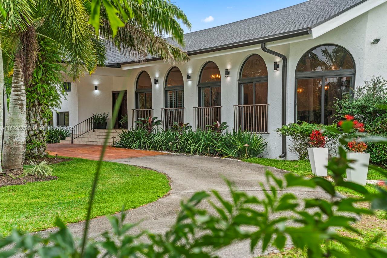 6dd28e9b-5865 14875 SW 212th St, Miami FL 33187 — #A11829626