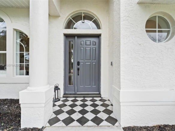 2055 SW Aaron Ln, Port St. Lucie FL 34953 — #A11829734