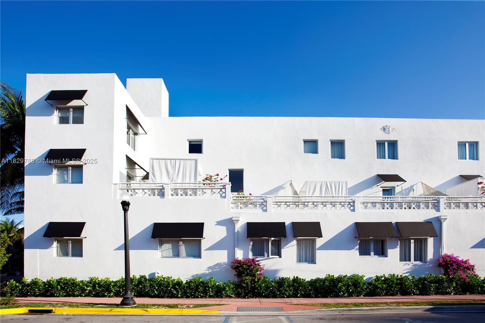 6dd28e9b-5873 205 Collins Ave, Miami Beach FL 33139 — #A11829788