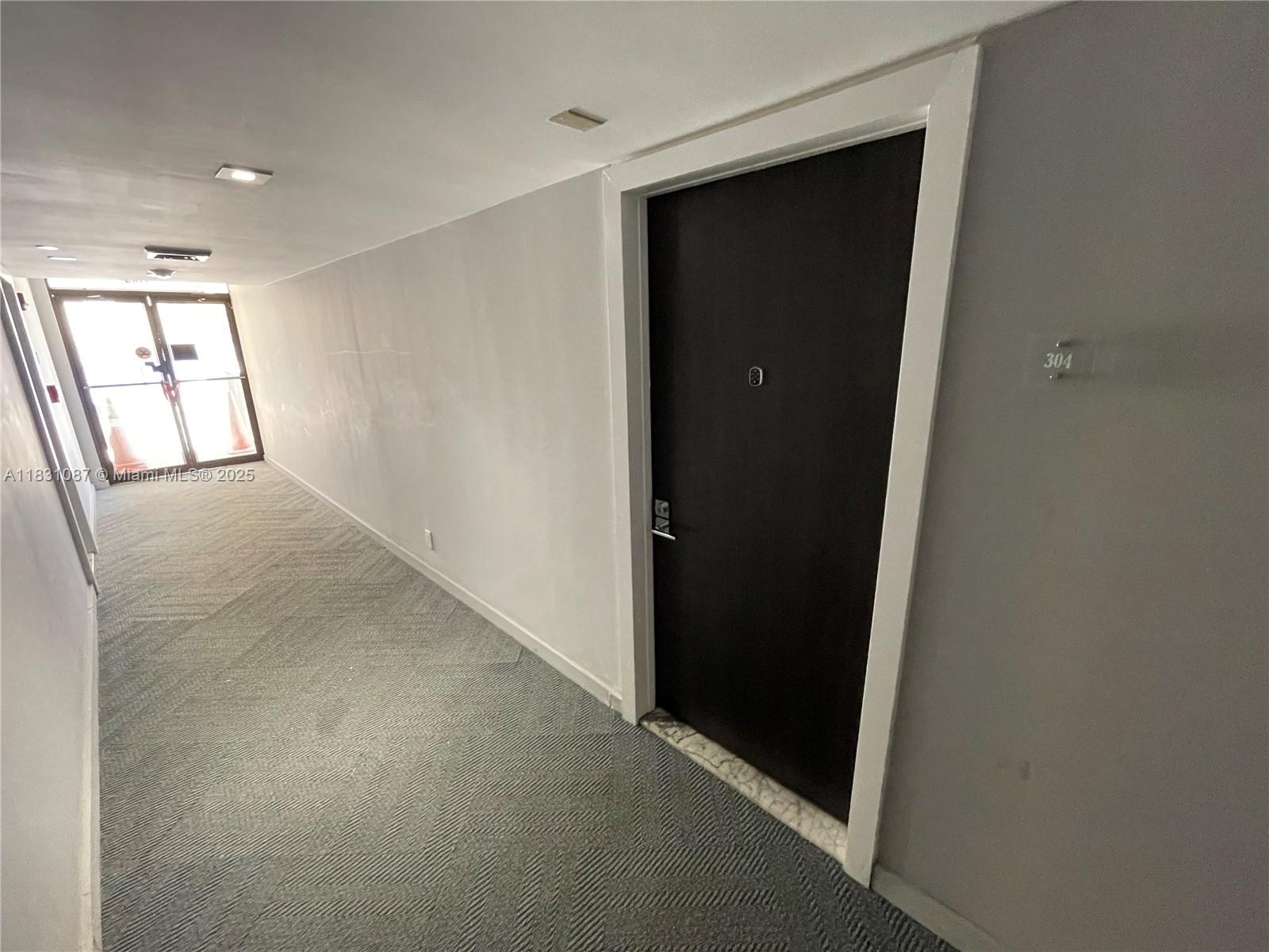 6dd28e9b-5913 20335 W Country Club Dr # 304, Aventura FL 33180 — #A11831087