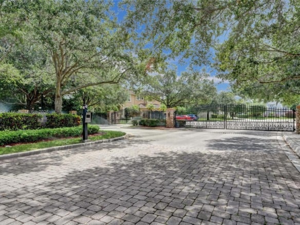 11056 Blackhawk Blvd, Davie FL 33328 — #A11831794