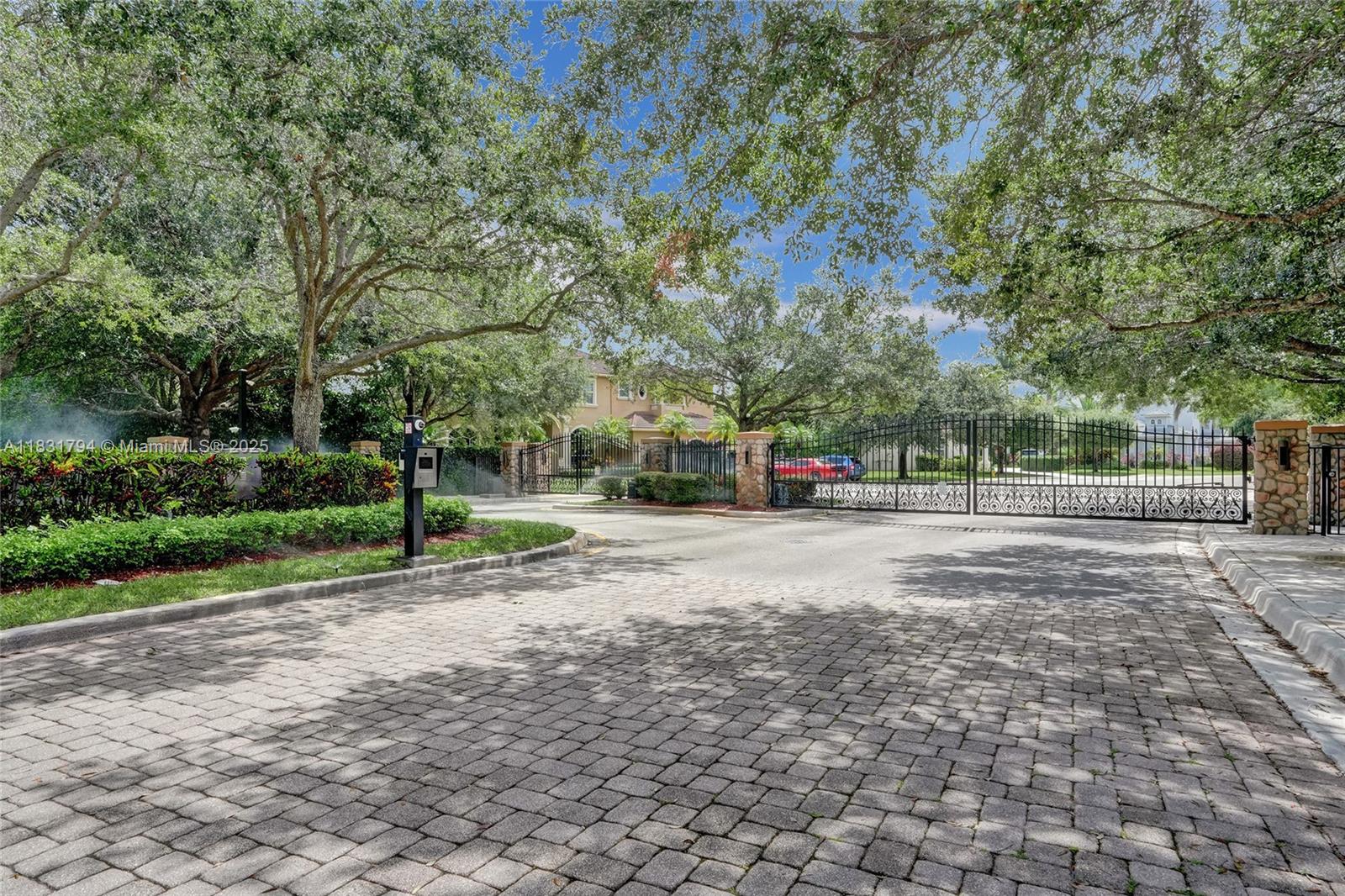 6dd28e9b-5939 11056 Blackhawk Blvd, Davie FL 33328 — #A11831794