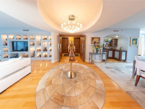 18911 Collins Ave # 2004, Sunny Isles Beach FL 33160 — #A11831912