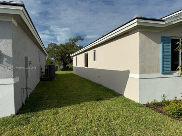 1828 NE 1st St, Homestead FL 33033 — #A11832161