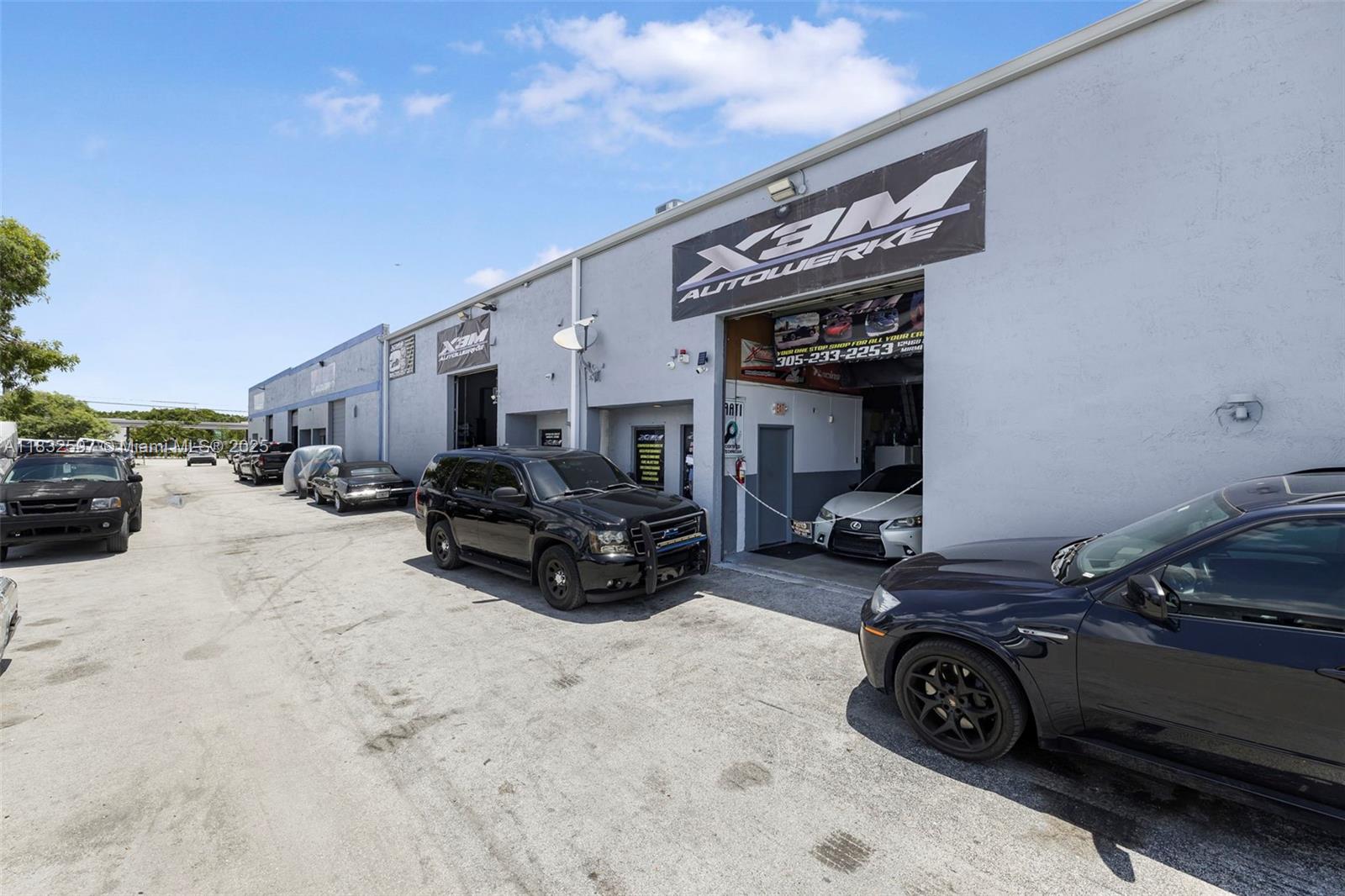 6dd28e9b-5960 Mechanic Shop For Sale Near Tamiami Airport, Kendall FL 33186 — #A11832597