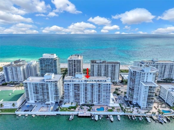5700 Collins Ave # 6J, Miami Beach FL 33140 — #A11832817