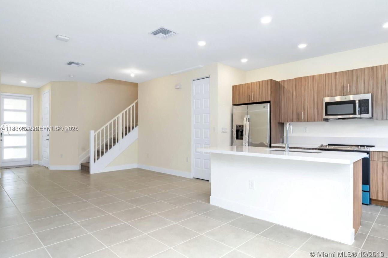S 15842 NW 91 Ct # 15842, Miami Lakes FL 33018 — #A11834092