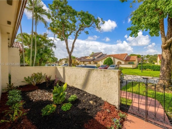 6637 NW 181st Ln, Hialeah FL 33015 — #A11835715