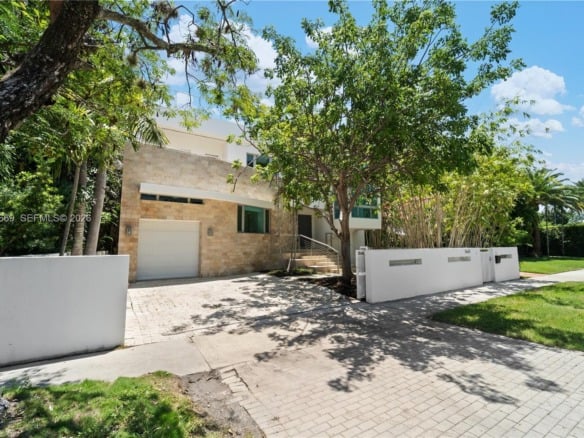 5625 N Bay Rd, Miami Beach FL 33140 — #A11836669