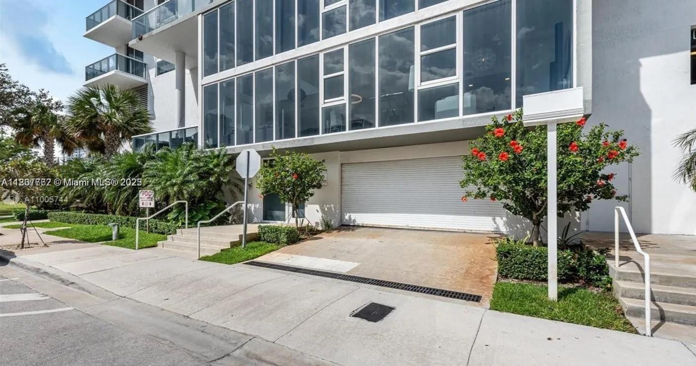 6dd28e9b-6108 600 NE 27th St # 105, Miami FL 33137 — #A11837762