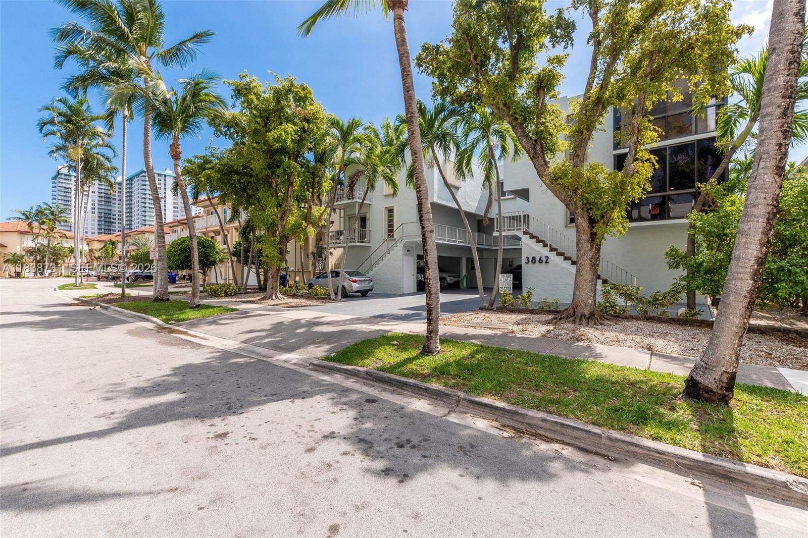 6dd28e9b-6135 3862 NE 171st St # B, North Miami Beach FL 33160 — #A11838731