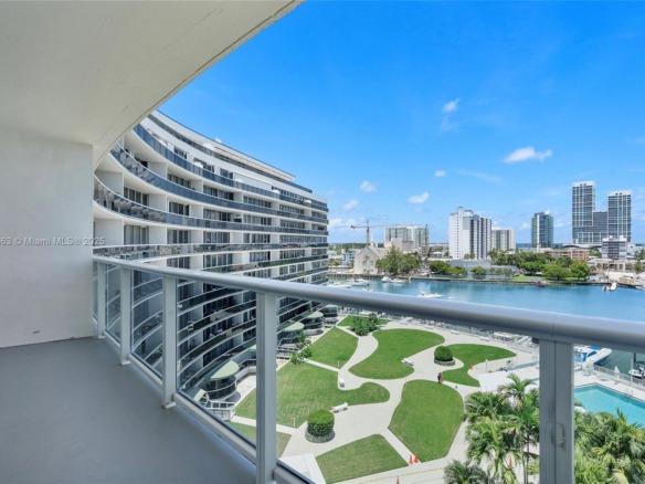 900 Bay Dr, Miami Beach FL 33141 — #A11839863