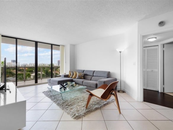 3598 Yacht Club Dr, Aventura FL 33180 — #A11839945