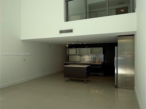 6000 Collins Ave # 323, Miami Beach FL 33140 — #A11839952