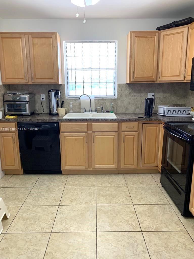 5160 SW 40th Ave # 26D, Dania Beach FL 33314 — #A11841186